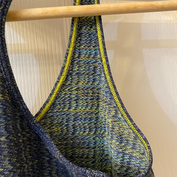 Lululemon cool racerback tank top Ziggy Wee size 6 medium great condition clean - Picture 6 of 6